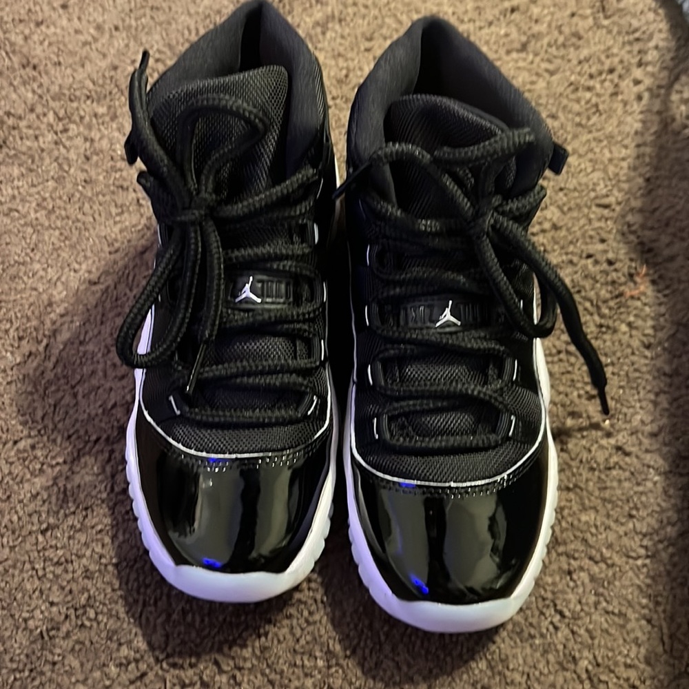 Jordan 11’s - Picture 2 of 4